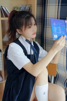床上美女